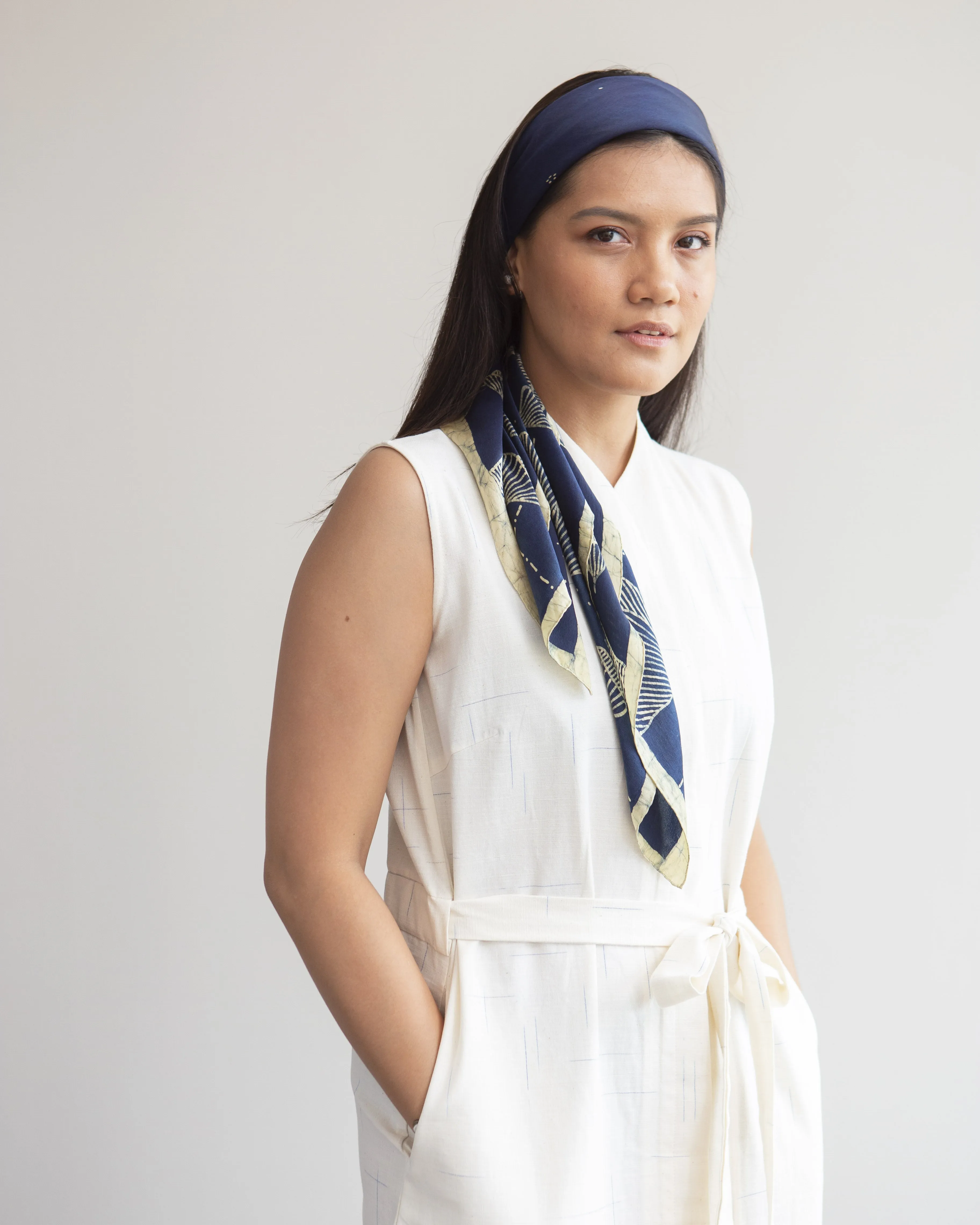 ALUNAN - Silk Square Scarf