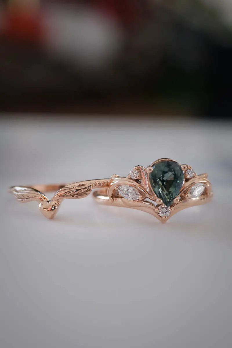 Bridal ring set with pear cut green sapphire / Swanlake