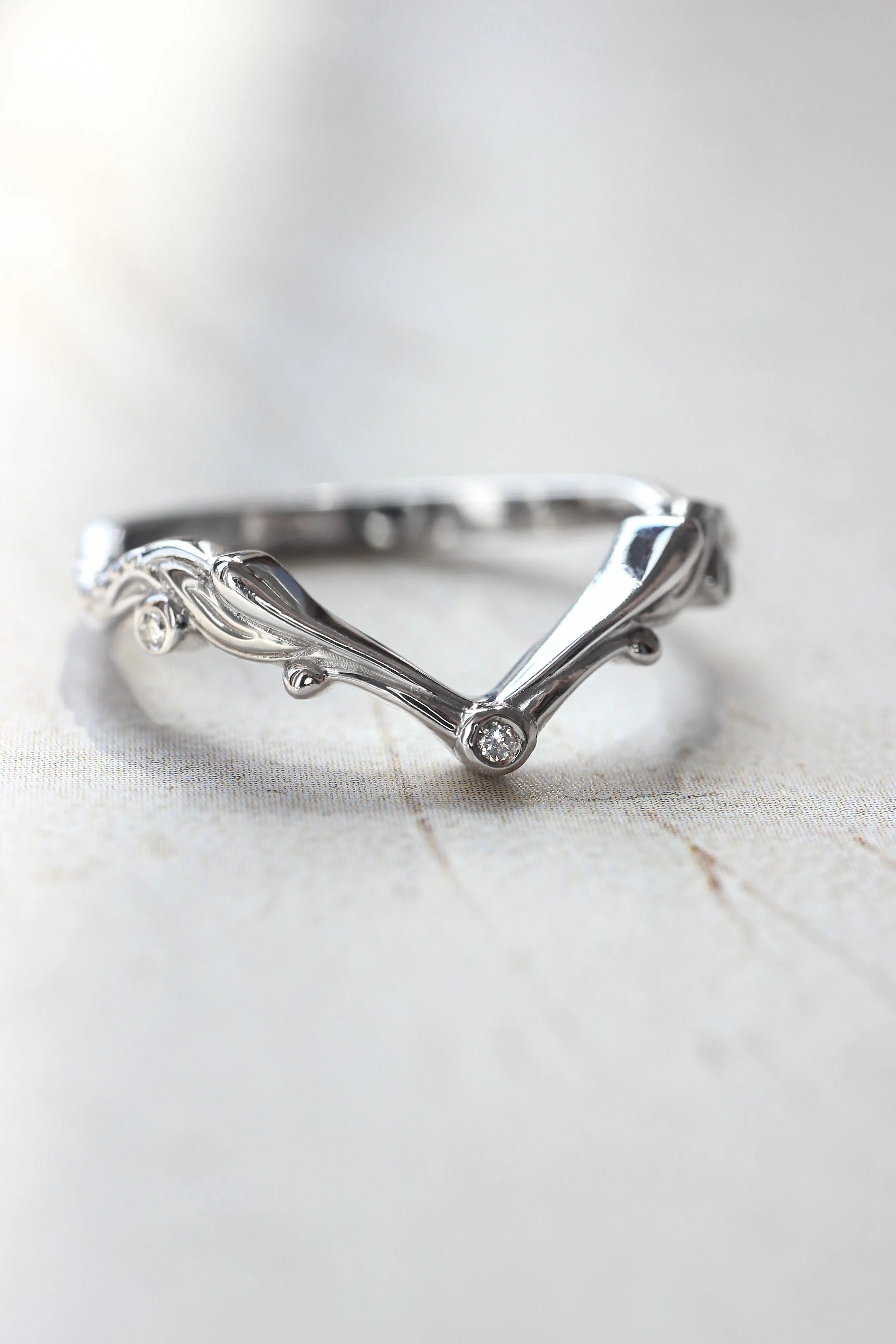 Chevron wedding band, stacking ring for Callisto