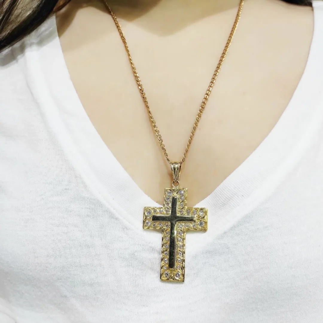 Cross Diamond Outline Necklace 14K Yellow Gold