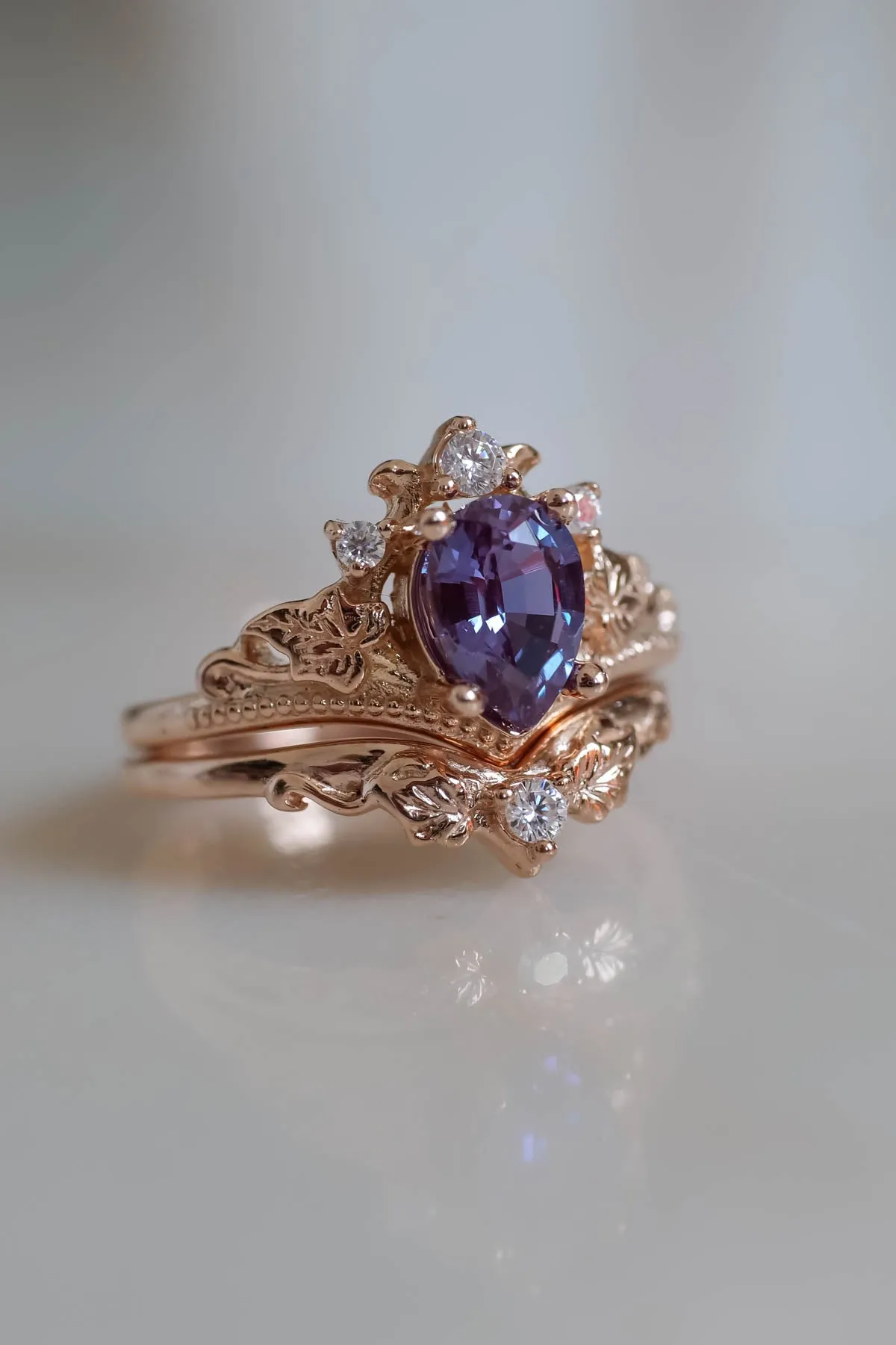 Elvish ring set with color changing alexandrite / Ariadne