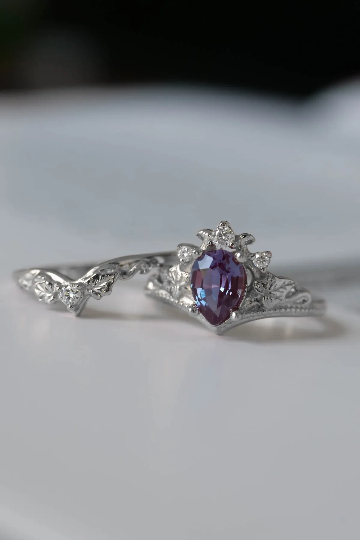 Elvish ring set with color changing alexandrite / Ariadne