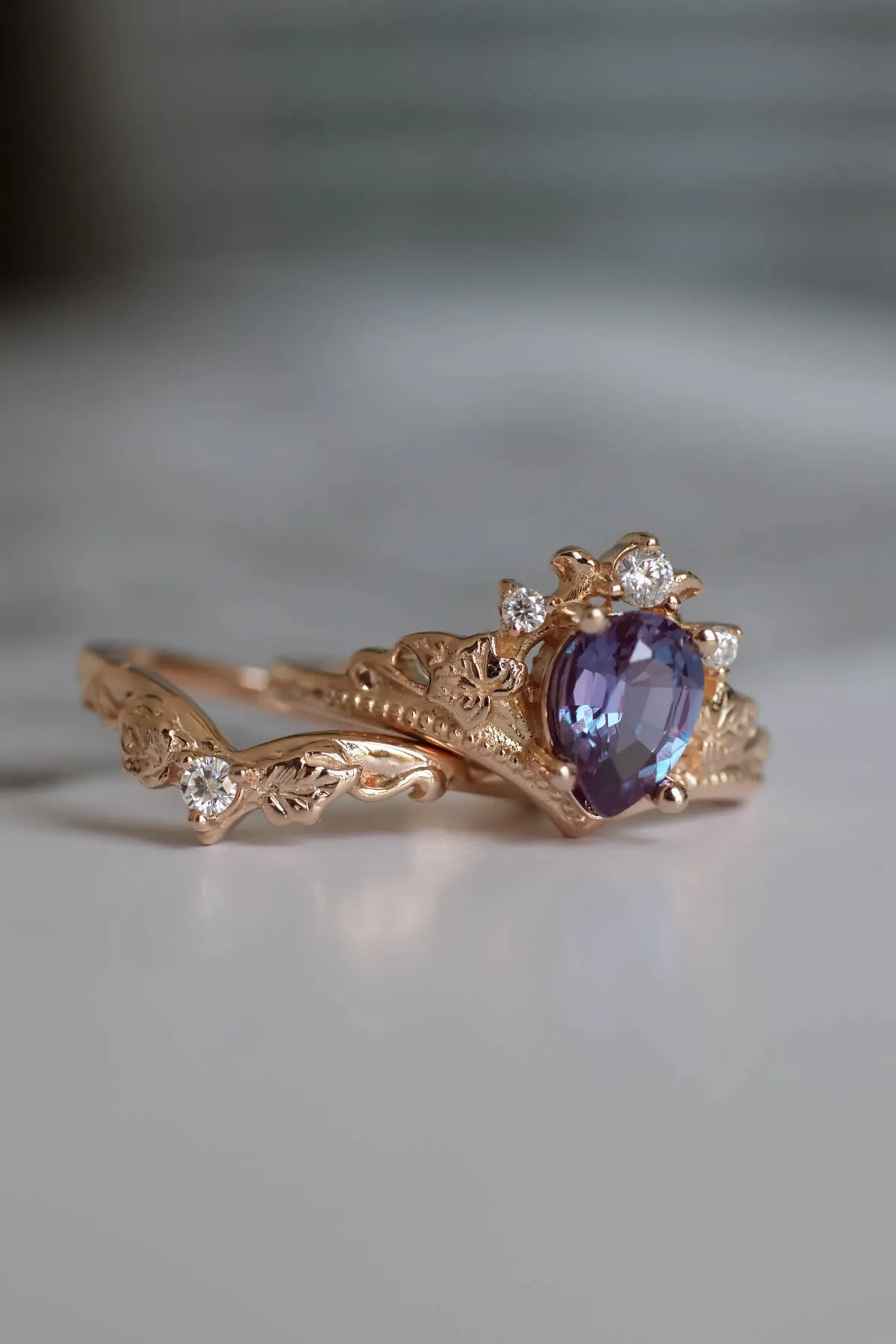 Elvish ring set with color changing alexandrite / Ariadne