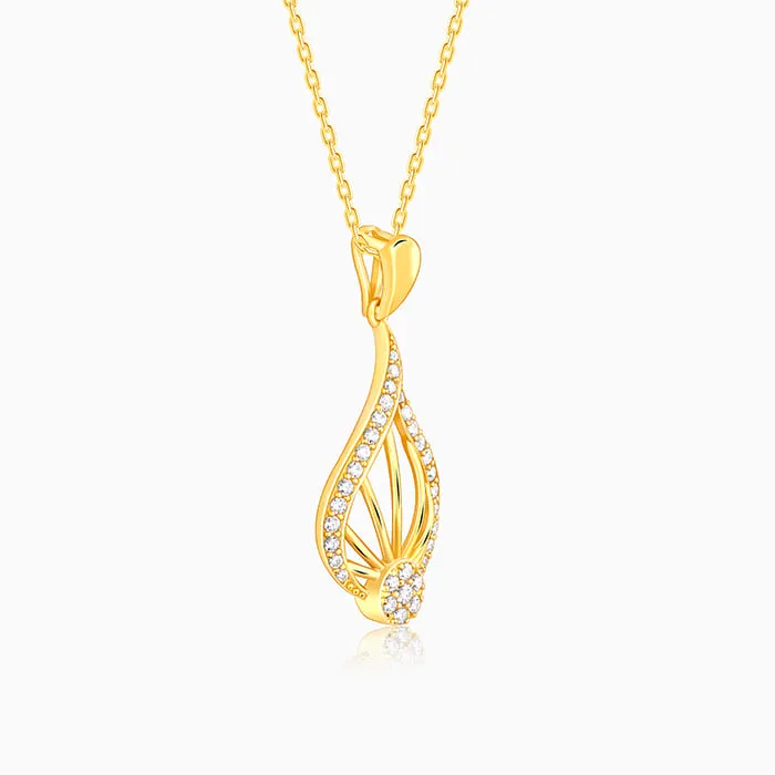 Golden Glint Pendant With Link Chain