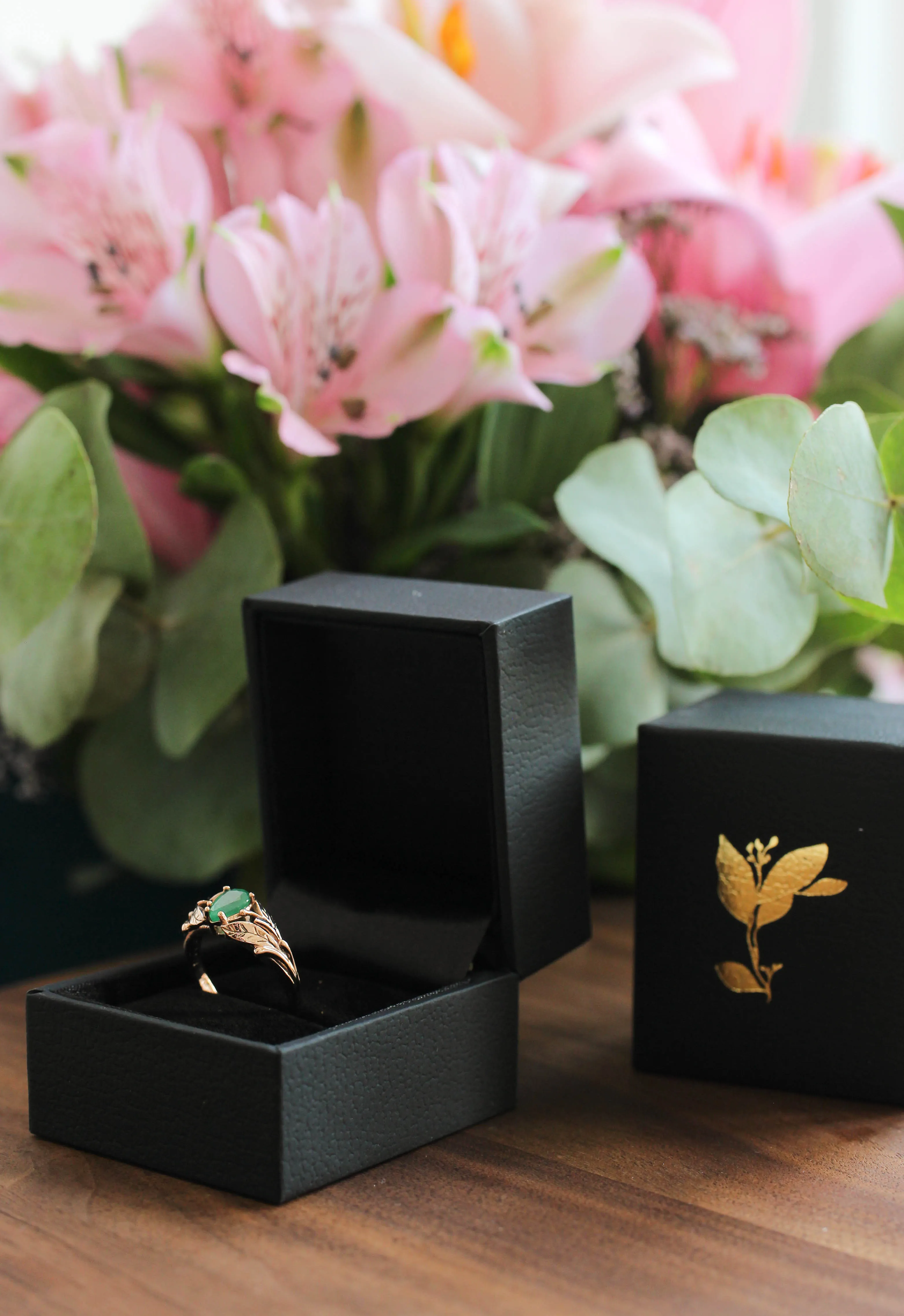 Pear cut emerald ring, leaves engagement ring / Wisteria