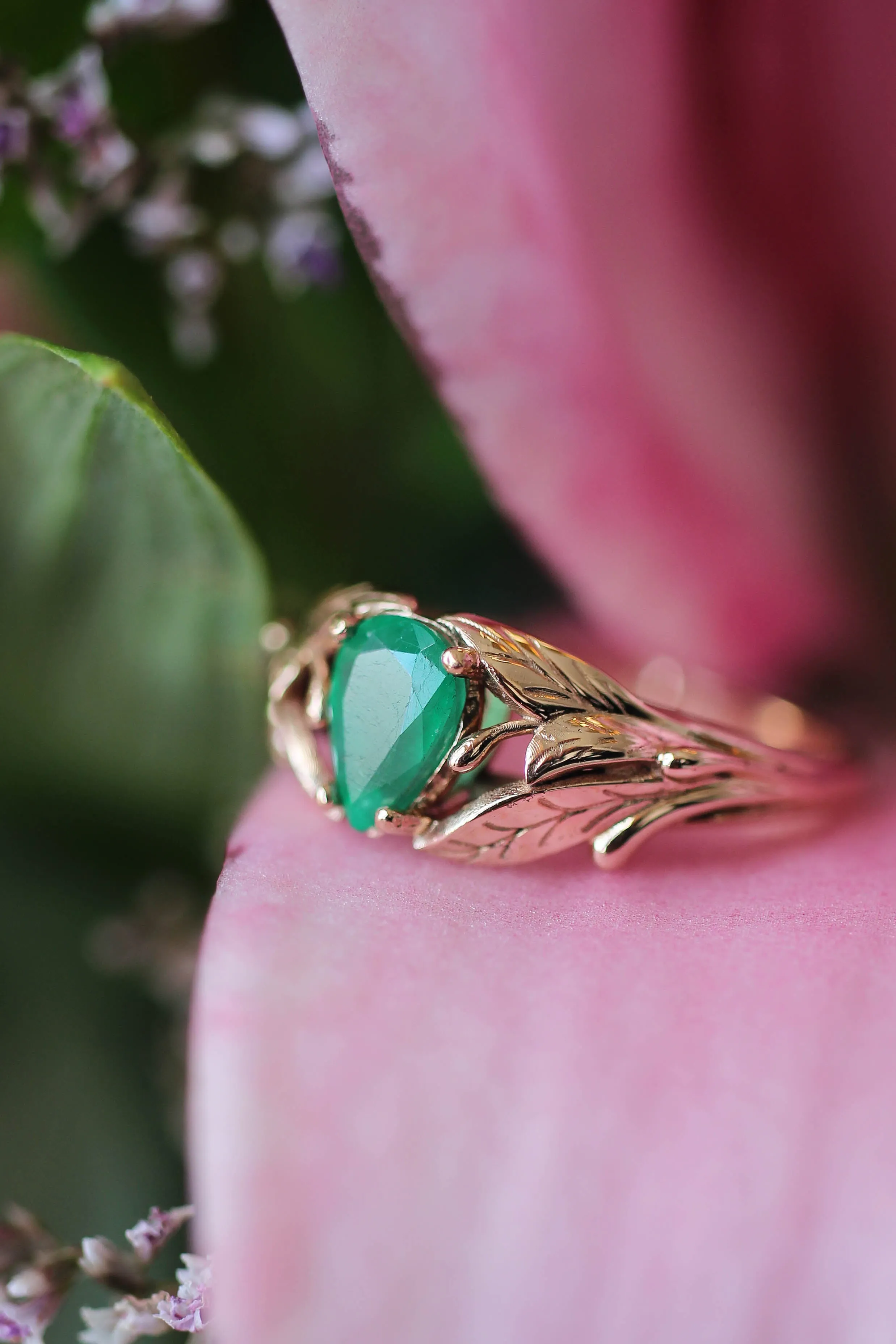 Pear cut emerald ring, leaves engagement ring / Wisteria