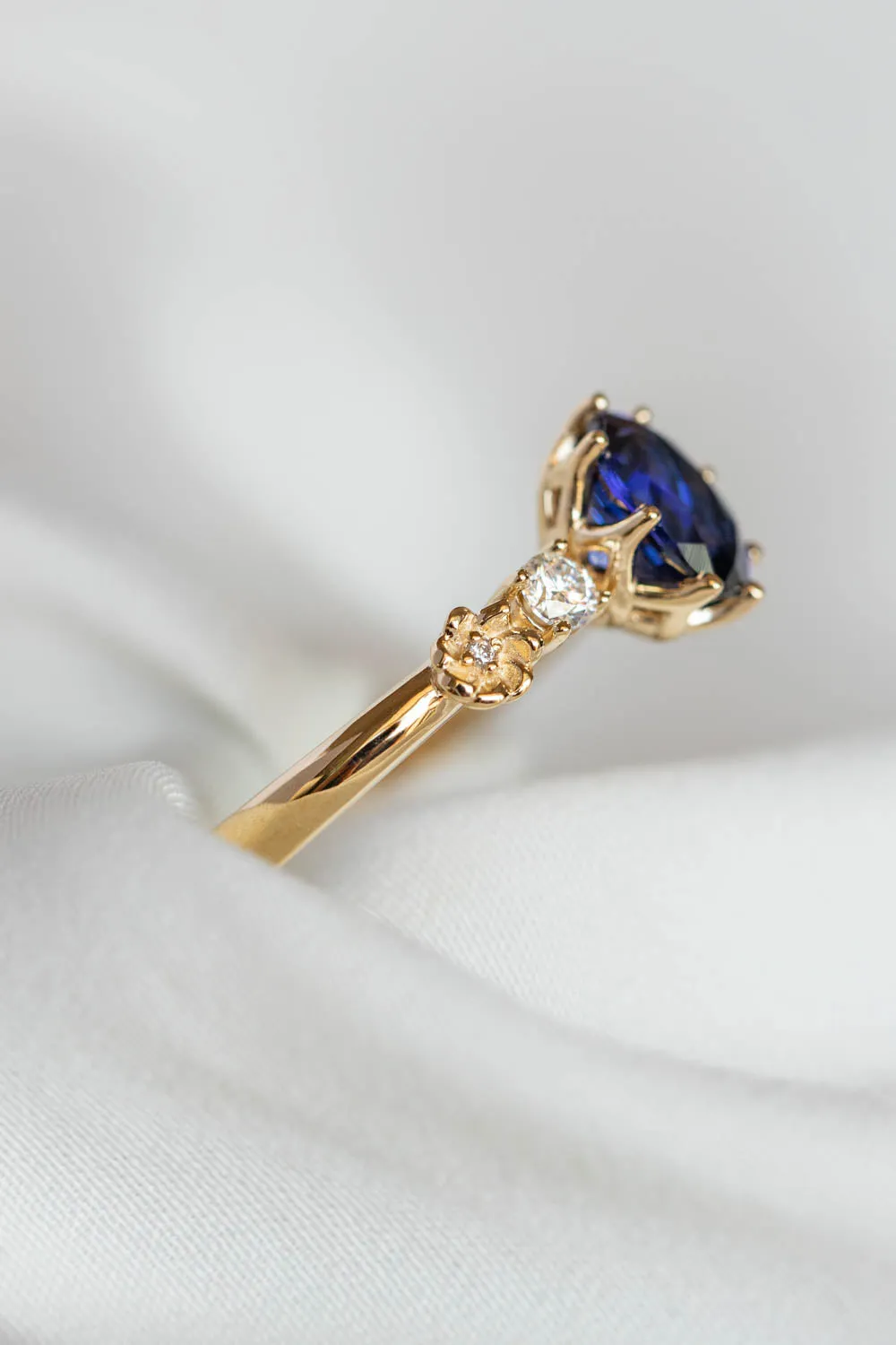 Royal blue sapphire engagement ring, flower promise ring with lab sapphire and diamonds / Fiorella