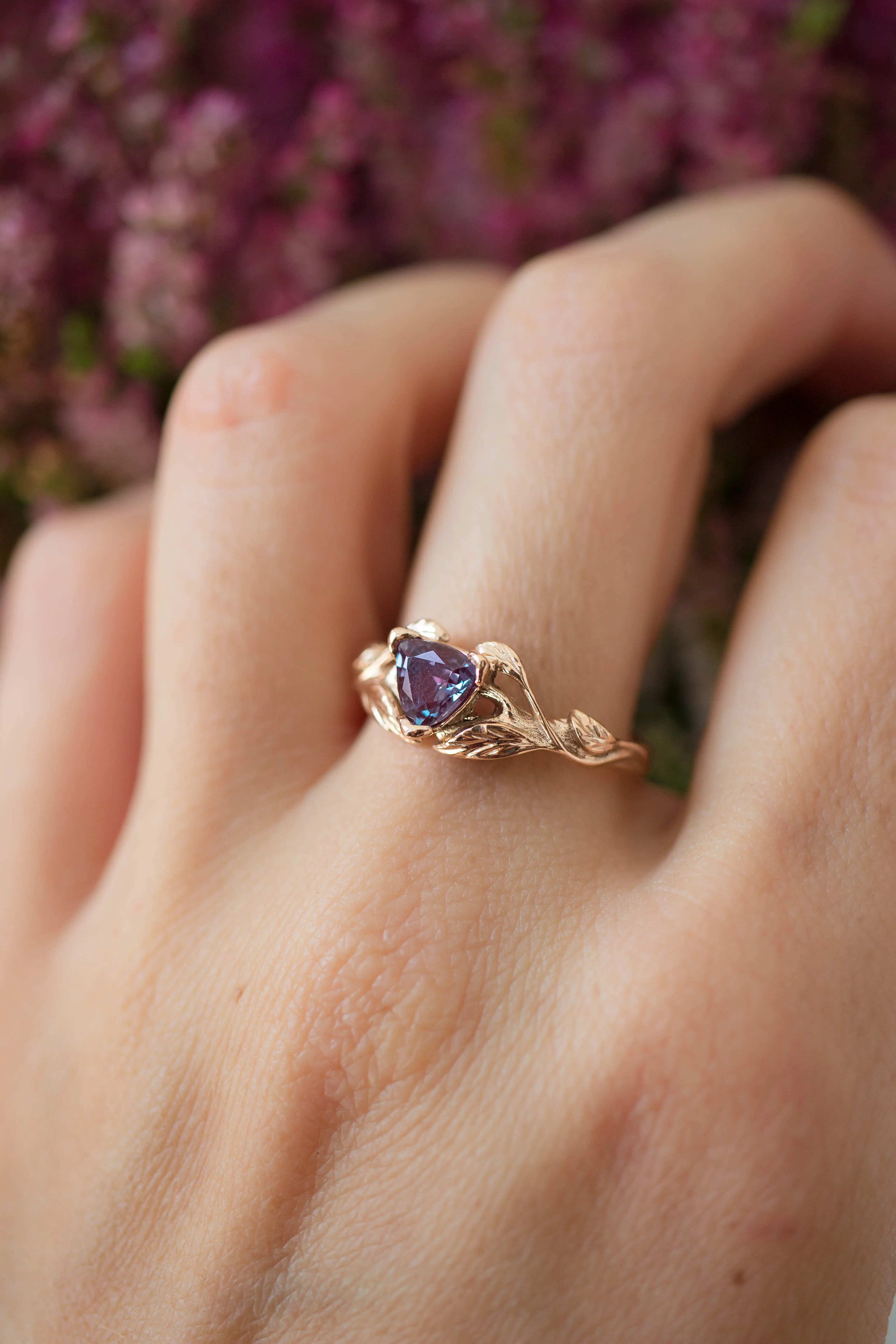 Trillion cut alexandrite ring / Clematis