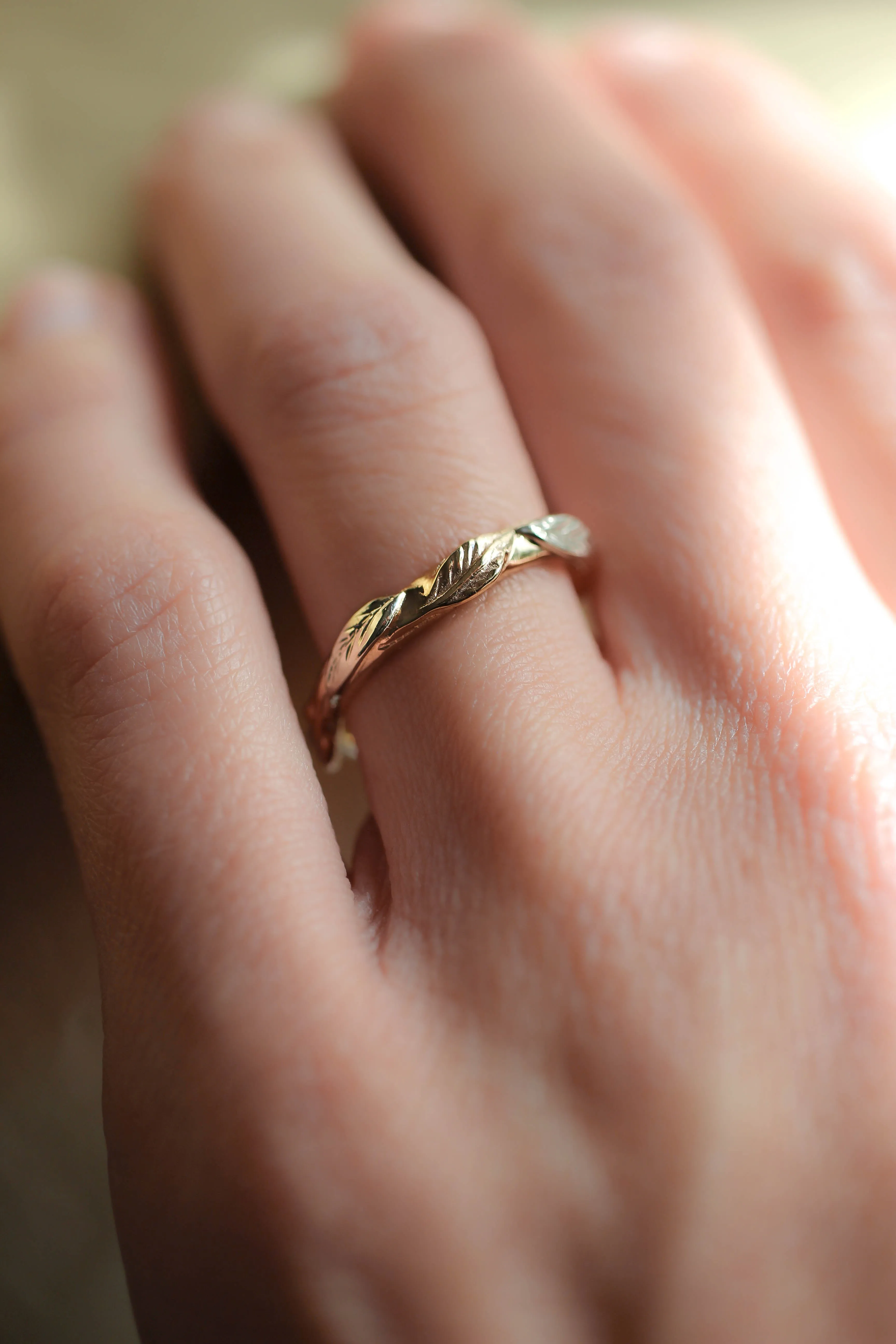 Twig ring with five leaves, stacking wedding band for woman