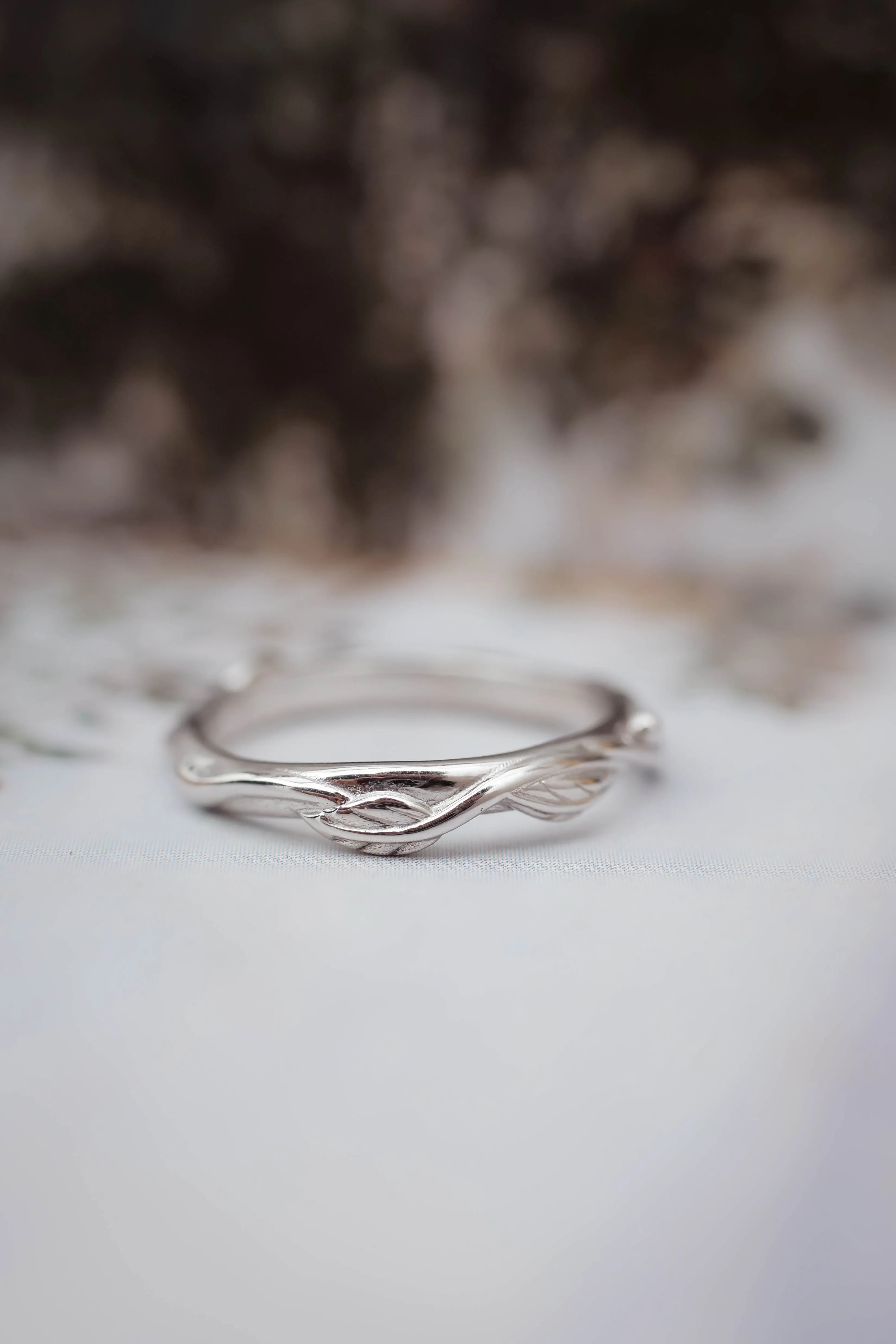 Twig ring with five leaves, stacking wedding band for woman